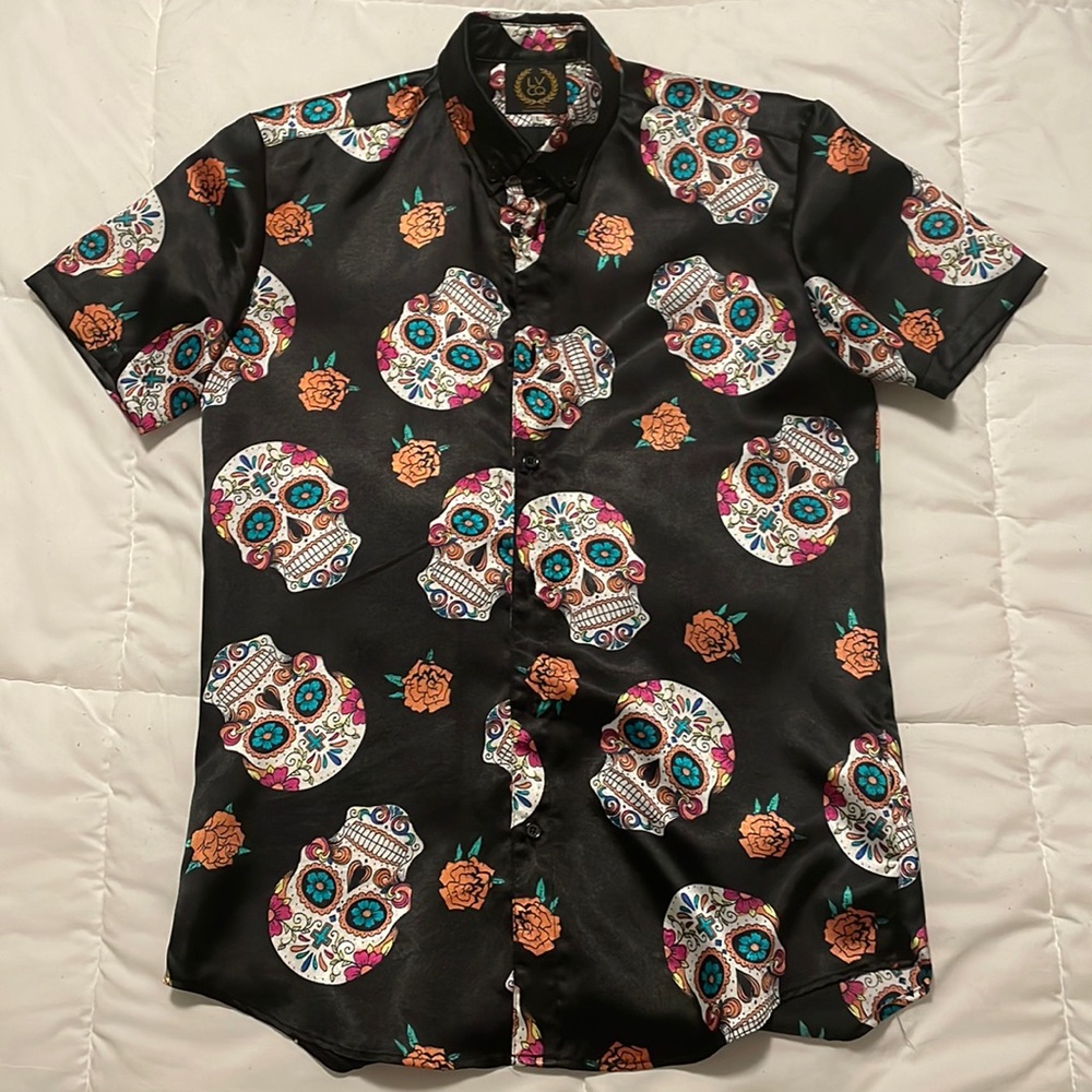 Skull short sleeve button down.